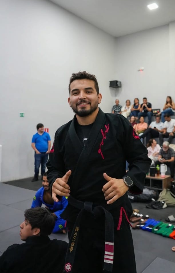 Nicolas Lora, instructor principal de University of Jiu-Jitsu